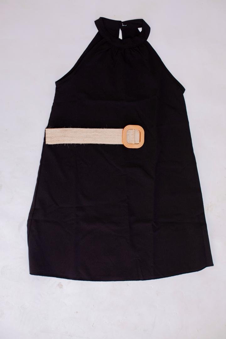 Mini robe élégante avec ceinture